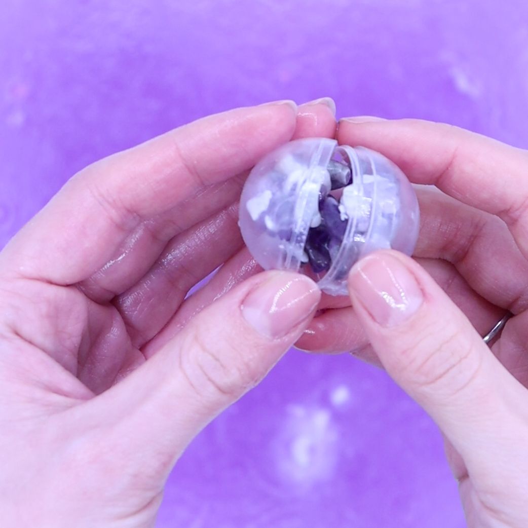 Amethyst Gem Bracelet Bath Bomb - Lavender & Tea Tree - Soak Sanctuary Bath Bombs