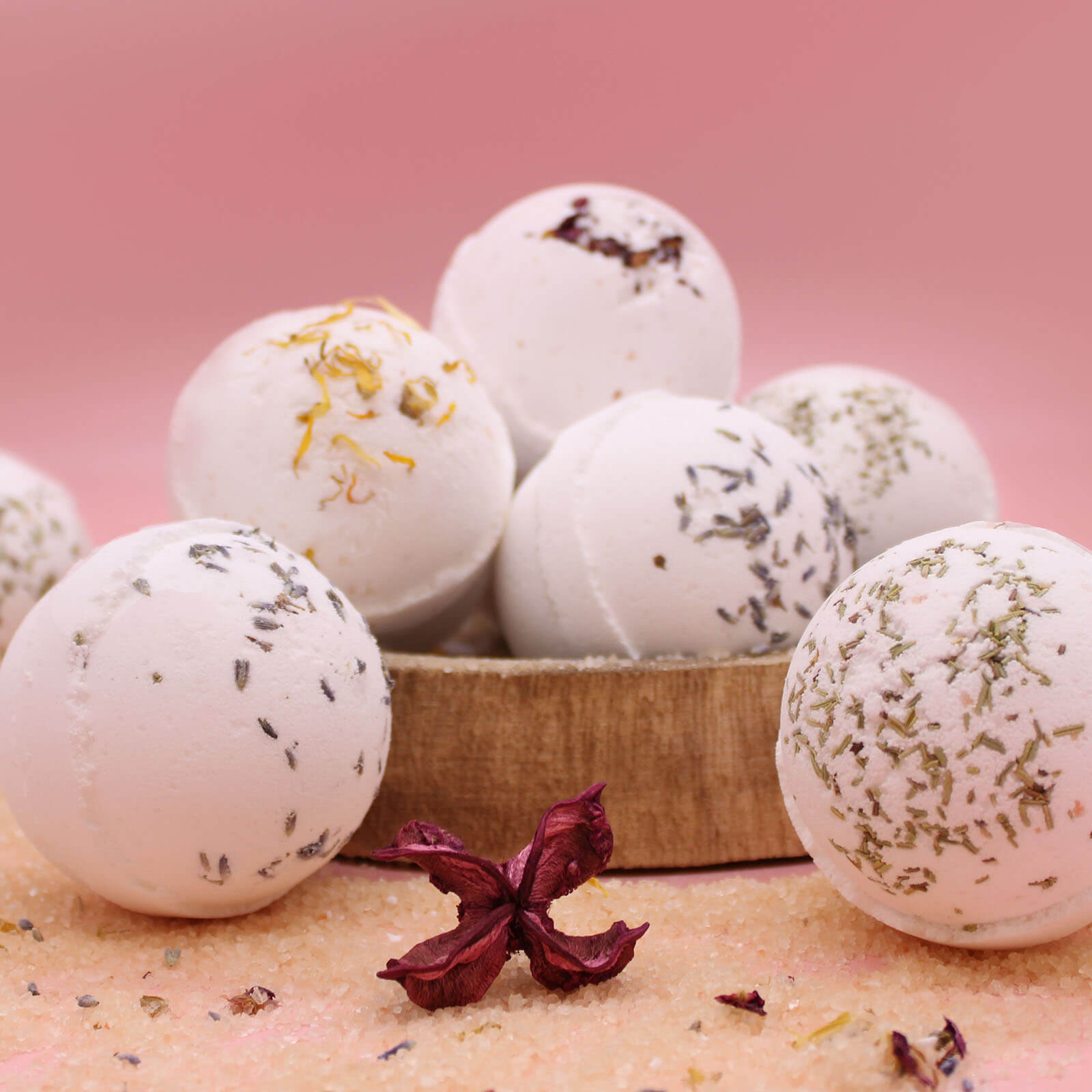 Lavender & Jojoba Oil Himalayan Salt Bath Bomb - Soak Sanctuary Bath Bombs