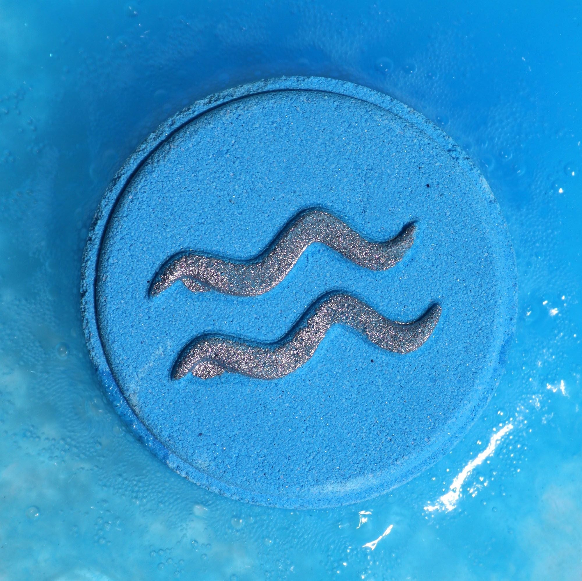 Aquarius Bath Fizzers with Horoscope - Soak Sanctuary Bath Bombs