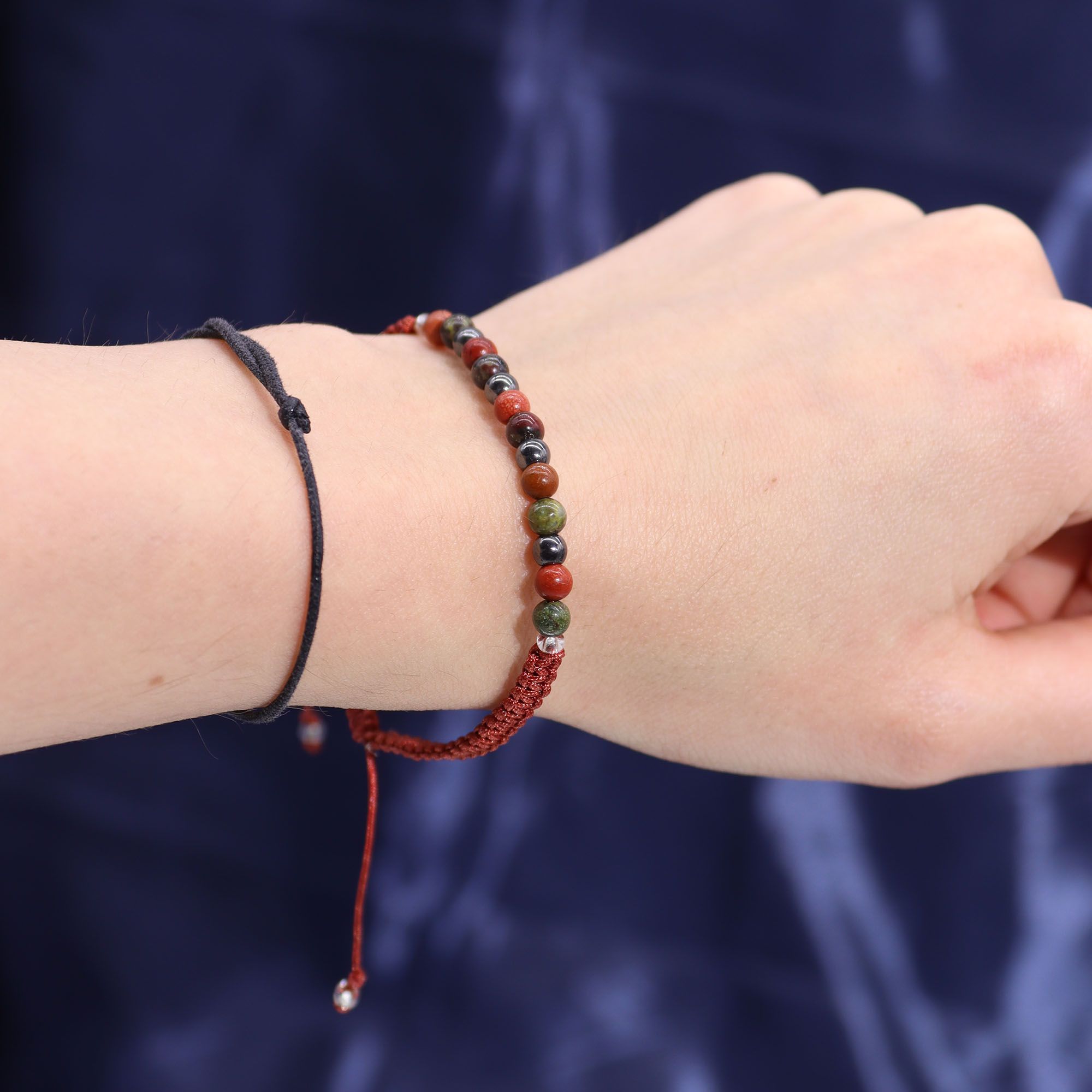 Aries Zodiac Crystal Candle with Gemstone Bracelet - Soak Sanctuary Candles