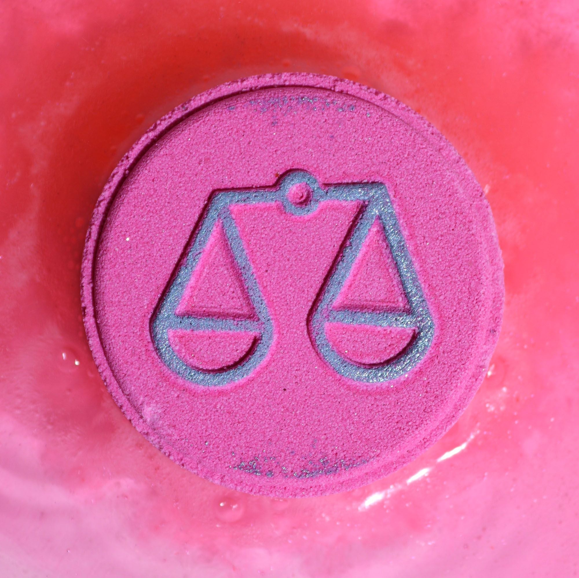 Libra Bath Fizzers with Horoscope - Soak Sanctuary Bath Bombs